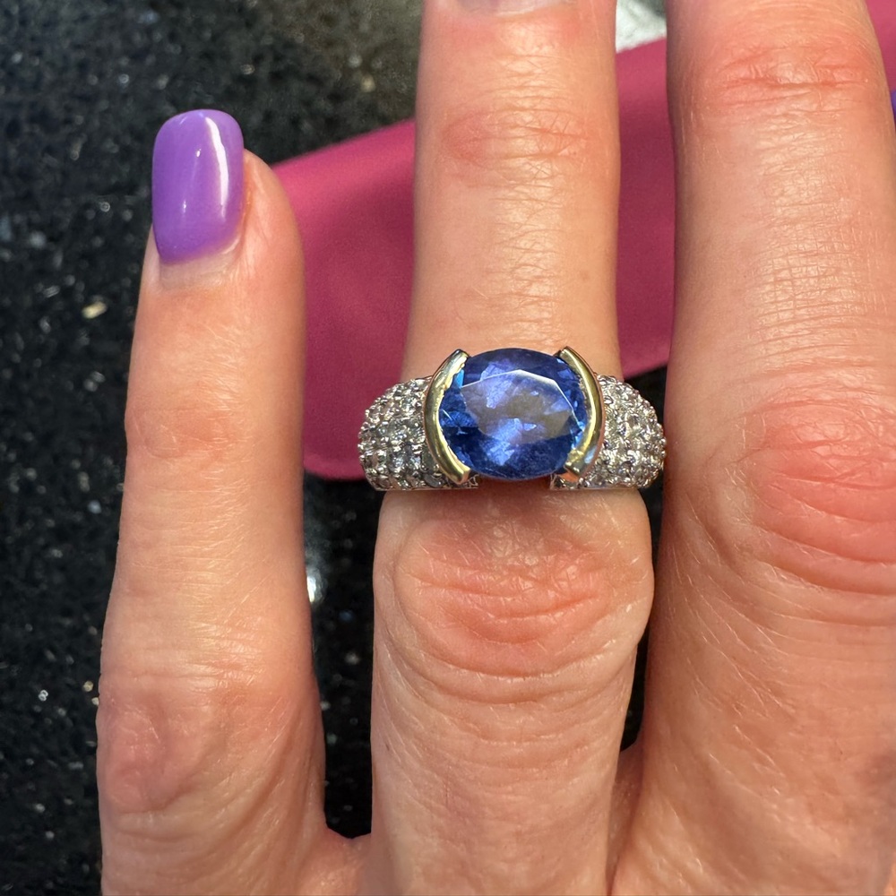 Show stopper Elegant Tanzanite & Diamond Women's Ring- appraisal with the ring )
